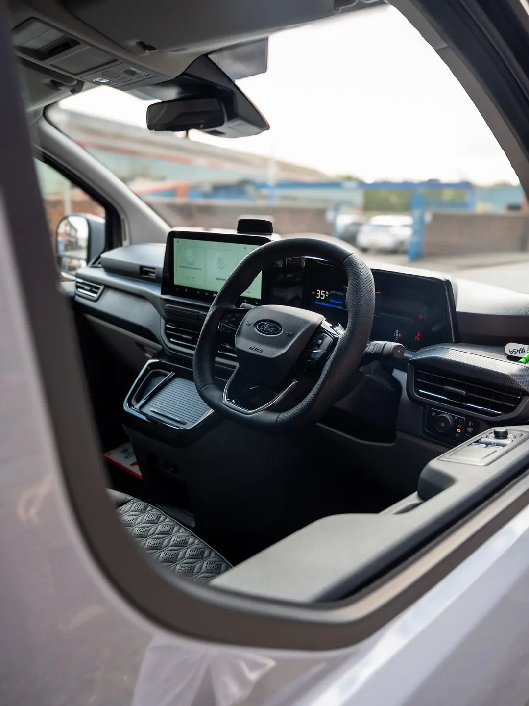 Ford Transit Custom Double Cab, grey