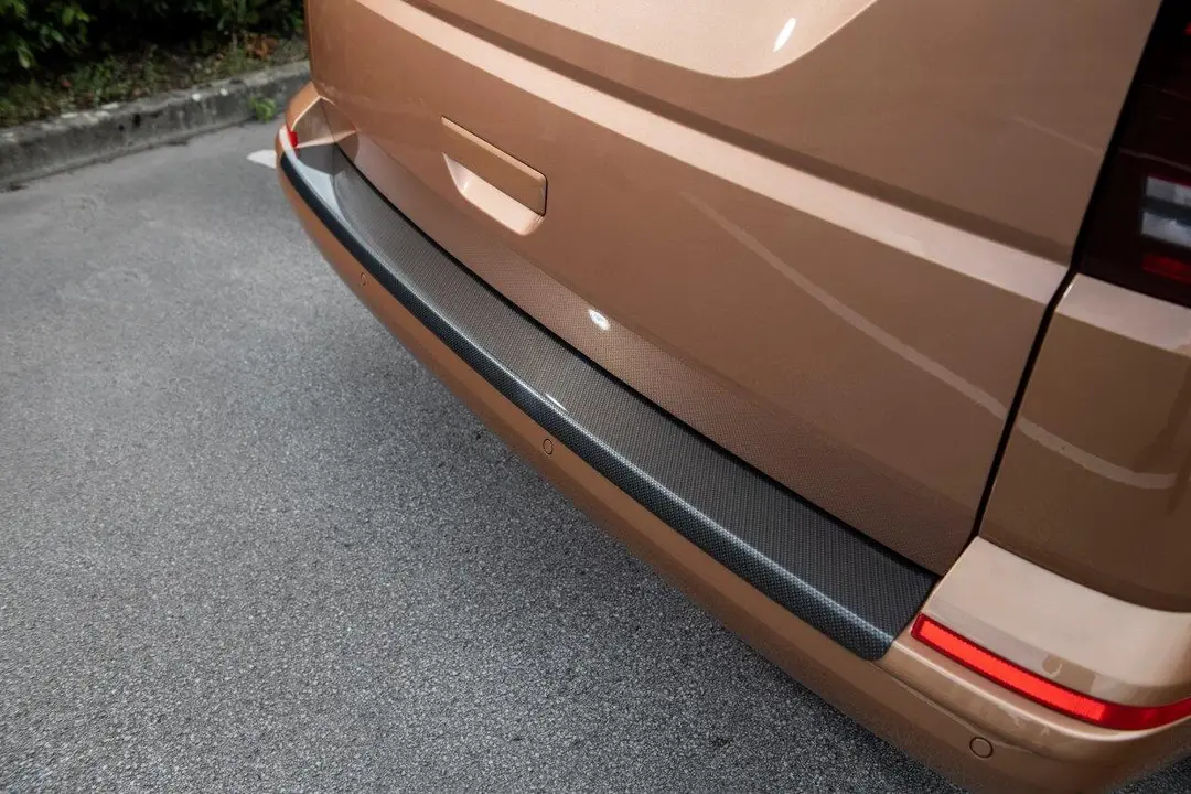 LV-S rear bumper styling